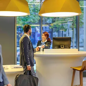 **** Otel Novotel Arnulfpark Almanya
