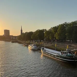 Botel Kuestenmotorschiff Aventura 