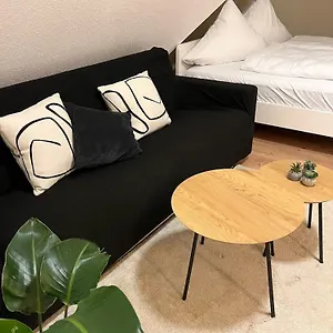 Nami - Robin - Helle Mitten In Der Stadt Apartamento Memmingen